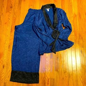 COPY - NWOT- Victoria Secret’s Satin Pajama Set